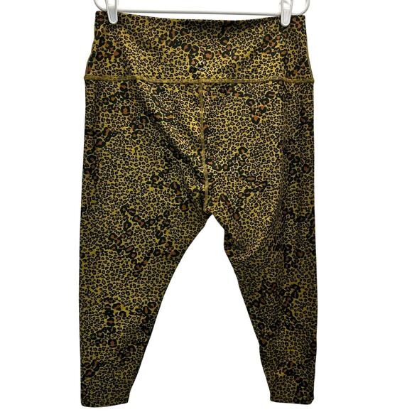 Beyond Yoga Animal Cheetah Print High Waisted Midi Leggings Size 2X - Picture 2 of 14